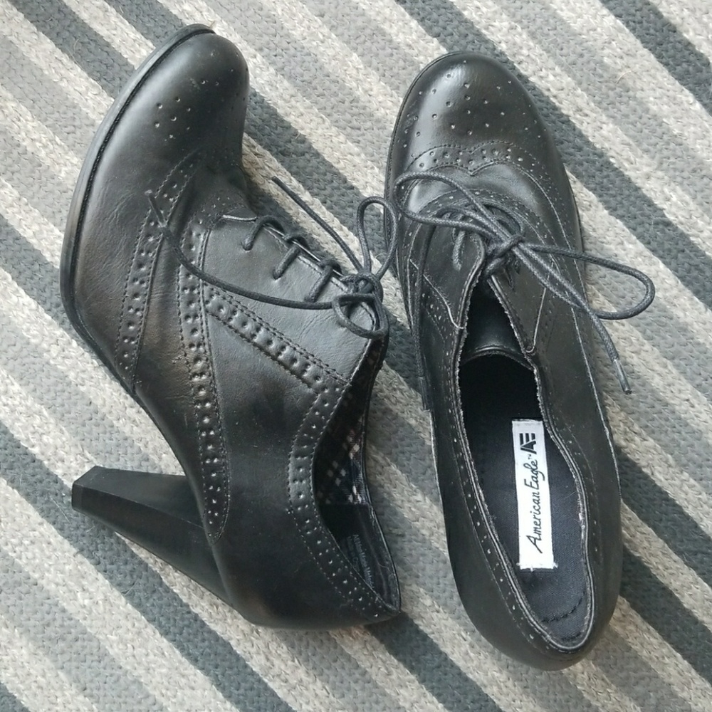 American Eagle Oxford Heels